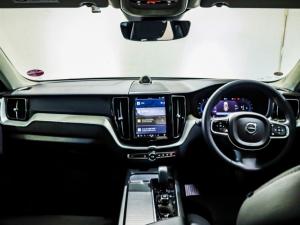 Volvo XC60 B6 AWD Plus Bright - Image 13