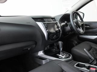 Nissan Navara 2.5DDTi double cab LE Plus