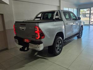 Toyota Hilux 2.8 GD-6 RB Raider 4X4 automaticD/C - Image 2