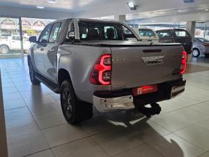 Toyota Hilux 2.8 GD-6 RB Raider 4X4 automaticD/C - Image 4