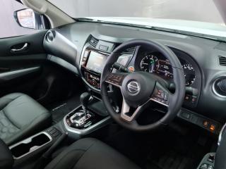 Nissan Navara 2.5DDTi double cab LE Plus