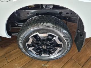 Nissan Navara 2.5DDTi double cab LE Plus