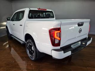 Nissan Navara 2.5DDTi double cab LE Plus