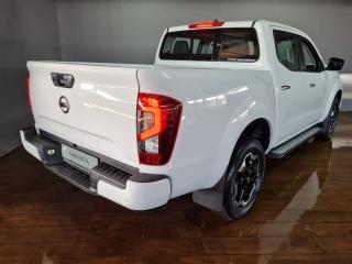 Nissan Navara 2.5DDTi double cab LE Plus