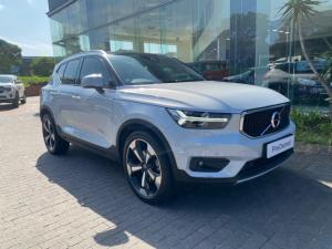 2020 Volvo XC40 T5 AWD Momentum