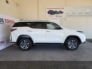 Toyota Fortuner 2.4GD-6 4x4 - Image 4