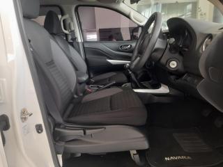 Nissan Navara 2.5DDTi double cab SE manual