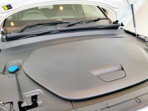 Volvo XC40 B4 Essential - Image 14