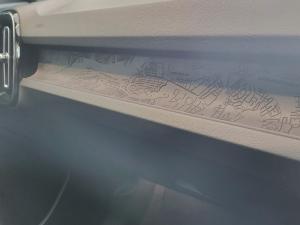 Volvo XC40 B4 Essential - Image 17