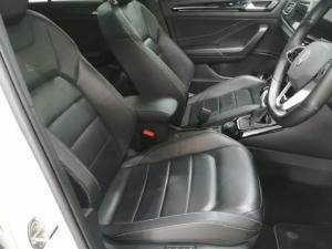 Volkswagen T-Roc 2.0TSI 4Motion R-Line - Image 6