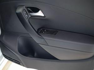 Volkswagen Polo Vivo hatch 1.4 - Image 17