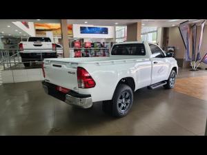 Toyota Hilux 2.4GD-6 single cab Raider manual - Image 2