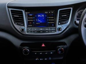 Hyundai Tucson 2.0 Premium auto - Image 13