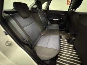Toyota Starlet 1.4 XS auto - Image 8