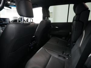 Toyota Landcruiser 300 V6 3.3D GR-S - Image 5