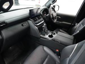 Toyota Landcruiser 300 V6 3.3D GR-S - Image 9