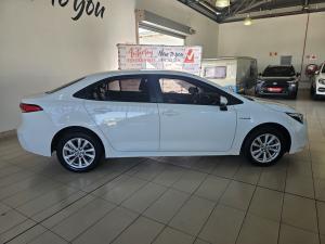 Toyota Corolla 1.8 Hybrid XR - Image 4