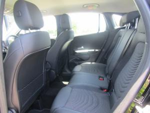Mercedes-Benz GLA 200 automatic - Image 8