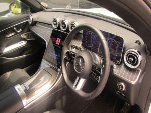 Mercedes-Benz CLE 300 4MATIC Coupe - Image 2
