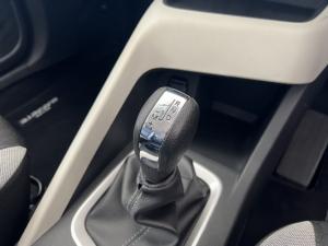 Nissan Magnite 1.0 Visia auto - Image 7