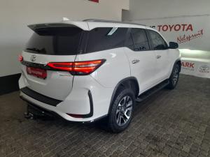 Toyota Fortuner 2.4GD-6 4x4 - Image 2
