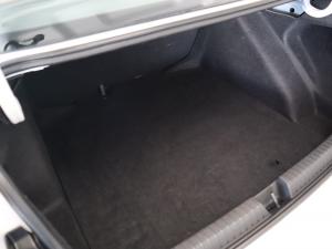 Volkswagen Polo sedan 1.6 Life auto - Image 22
