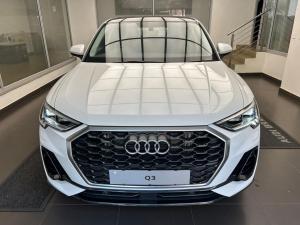 Audi Q3 35TFSI Advanced - Image 1