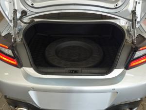 Toyota GR86 2.4 auto - Image 10
