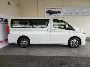 Toyota Quantum 2.8 LWB bus 6-seater VX Premium - Image 3