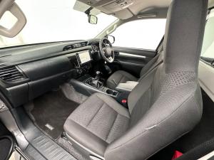 Toyota Hilux 2.4GD-6 single cab Raider manual - Image 7