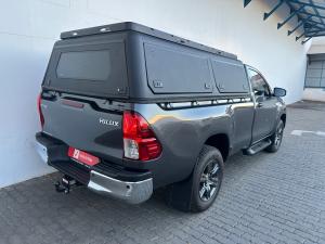 Toyota Hilux 2.4GD-6 single cab Raider manual - Image 2