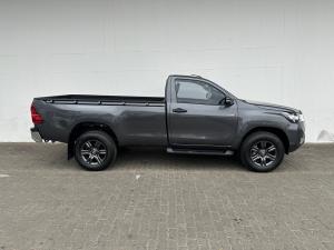 Toyota Hilux 2.4GD-6 single cab Raider manual - Image 3
