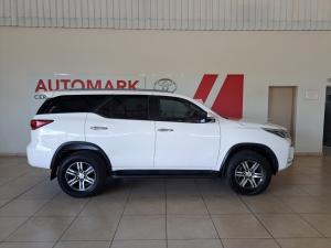 Toyota Fortuner 2.4GD-6 manual - Image 3