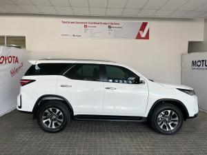 Toyota Fortuner 2.4GD-6 4x4 - Image 5