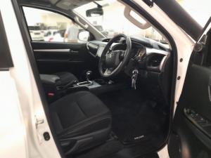 Toyota Hilux 2.8 GD-6 Raider 4X4 automaticD/C - Image 11