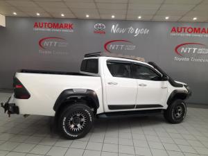 Toyota Hilux 2.8 GD-6 Raider 4X4 automaticD/C - Image 2