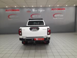 Toyota Hilux 2.8 GD-6 Raider 4X4 automaticD/C - Image 4
