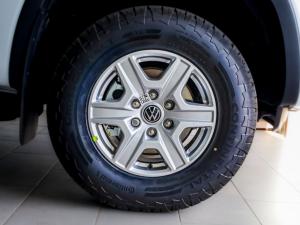 Volkswagen Amarok 2.0TDI double cab Life 4Motion auto - Image 16