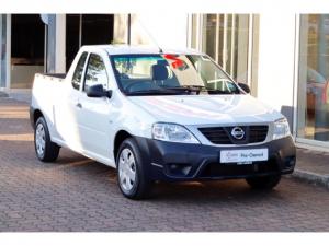 2023 Nissan NP200 1.6i safety pack (aircon)