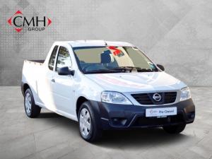 2023 Nissan NP200 1.6i safety pack (aircon)