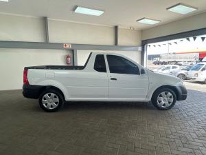 Nissan NP200 1.6i safety pack (aircon) - Image 5