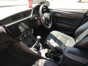 Toyota Corolla 1.6 Prestige - Image 11