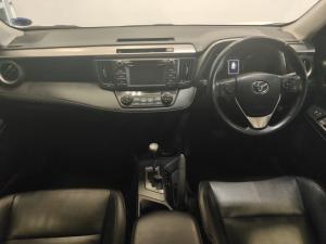 Toyota RAV4 2.2D-4D AWD VX - Image 8