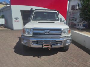 Toyota Land Cruiser 79 4.5D-4D V8 single cab LX - Image 6