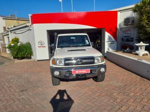 Toyota Land Cruiser 79 4.5D-4D V8 single cab LX - Image 4
