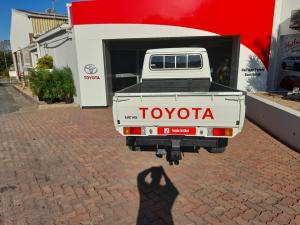 Toyota Land Cruiser 79 4.5D-4D V8 single cab LX - Image 8