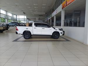 Toyota Hilux 2.8GD-6 double cab 4x4 Legend auto - Image 4