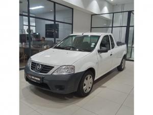 2023 Nissan NP200 1.6i safety pack (aircon)