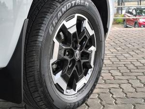 Nissan Navara 2.5DDTi double cab LE Plus - Image 9