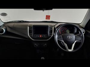 Toyota Vitz 1.0 XR manual - Image 6